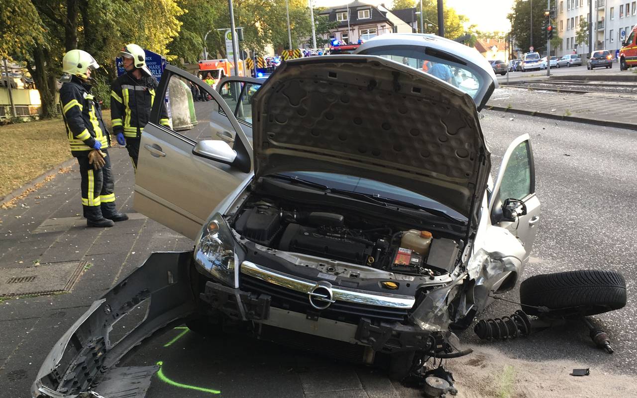 Unfall Straßenbahnhaltestelle Gelsenkirchen-Feldmark