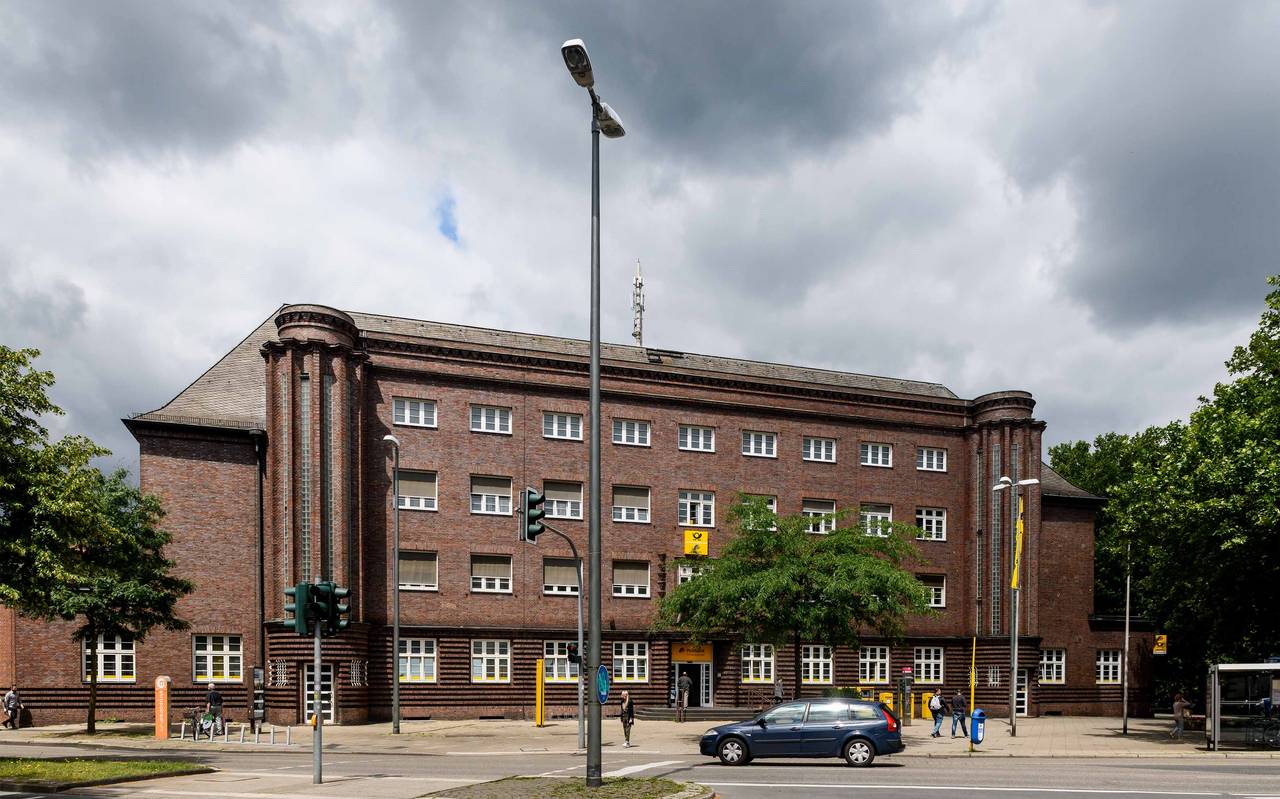 Frontalansicht der Hauptpost in Gelsenkirchen-Buer