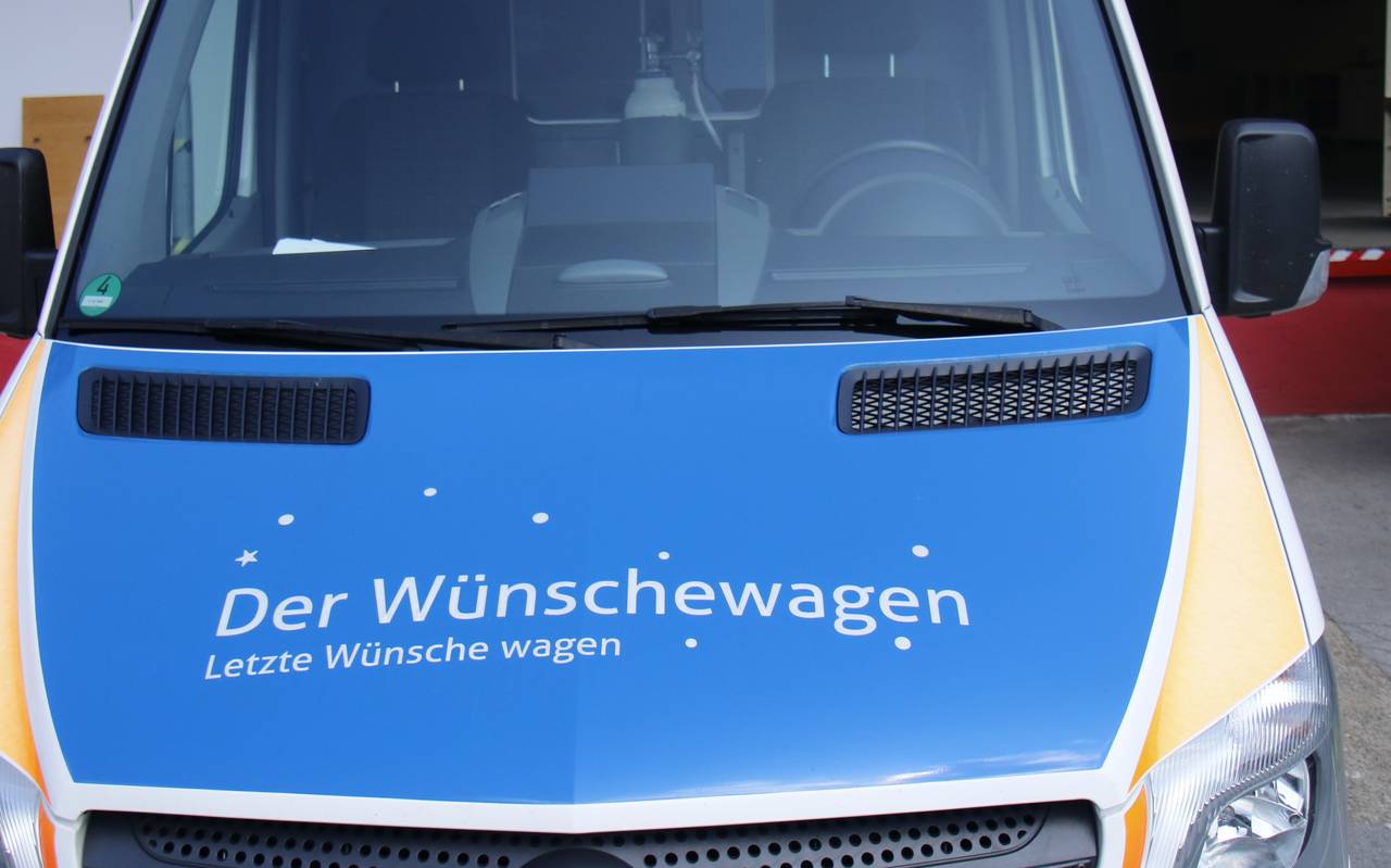 Der Wünschewagen des ASB erfüllt letzte Wünsche