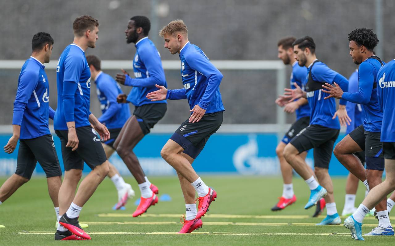 Spieler des FC Schalke trainieren
