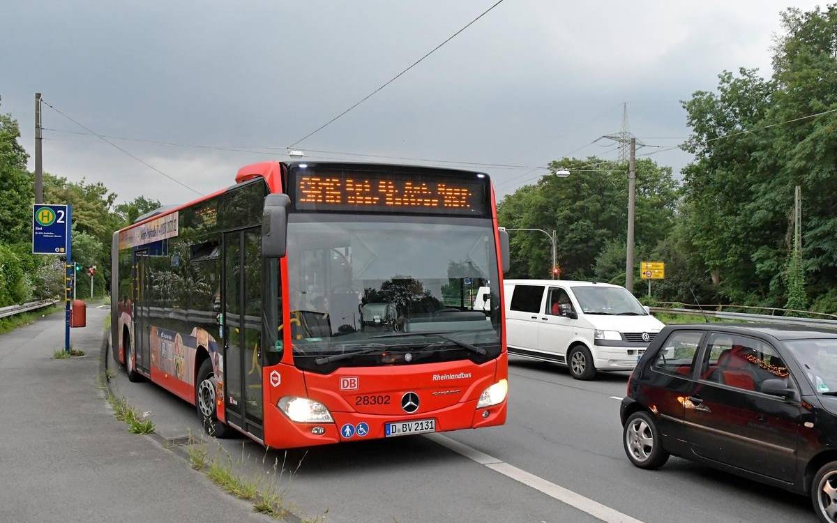 Der SB16 auf der Borbecker Straße in Bottrop