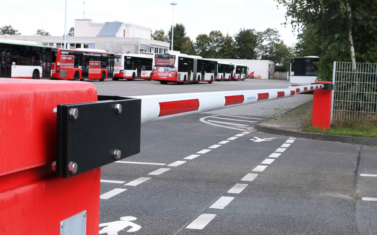 Busse auf dem Betriebshof der Vestischen
