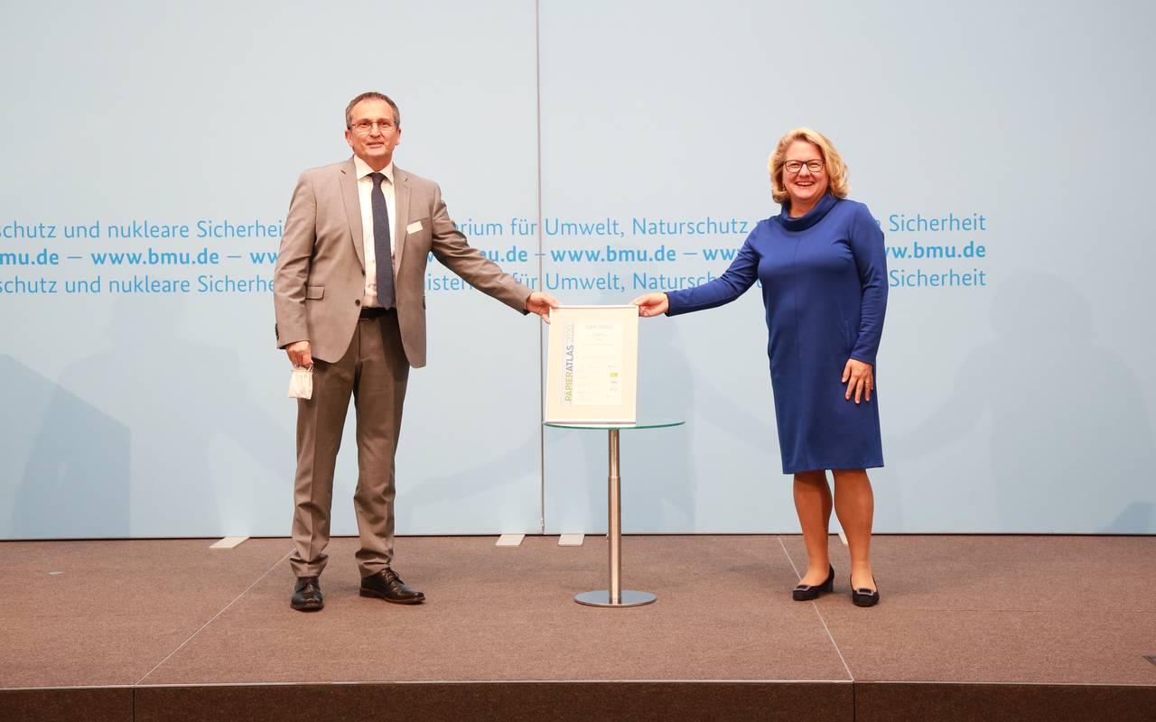 Bottrop bekommt Auszeichnung für Recyclingpapier-Benutzung