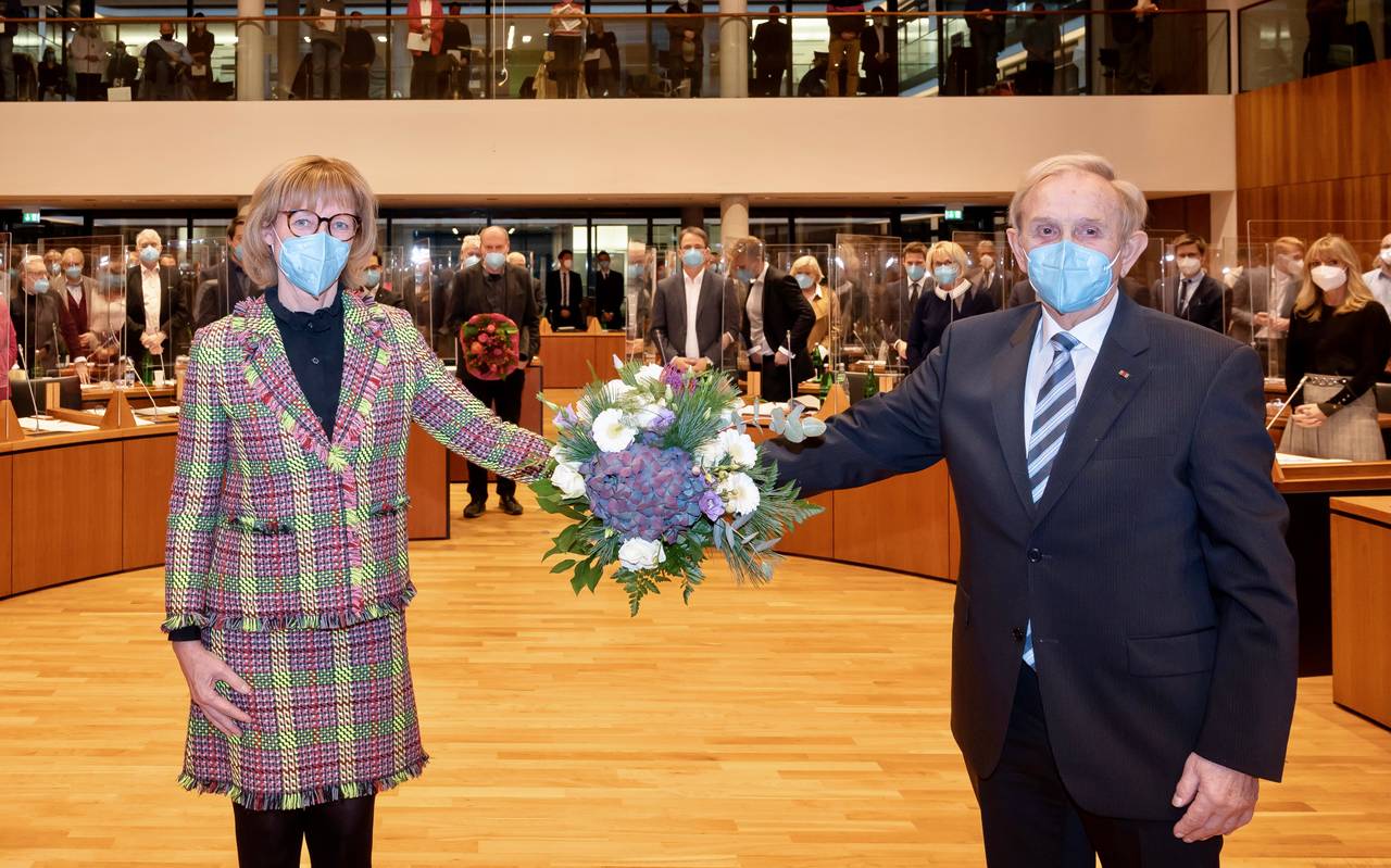 Karin Welge bei ihrer Vereidigung im Gelsenkirchener Rat