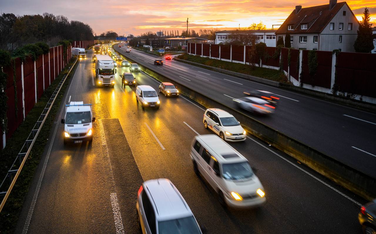 Verkehr auf der Autobahn A40