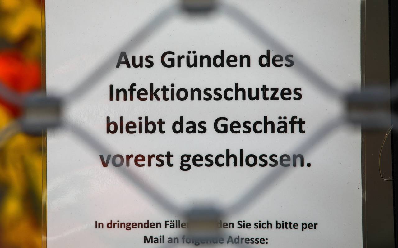 "Geschlossen"-Schild an einem Geschäft