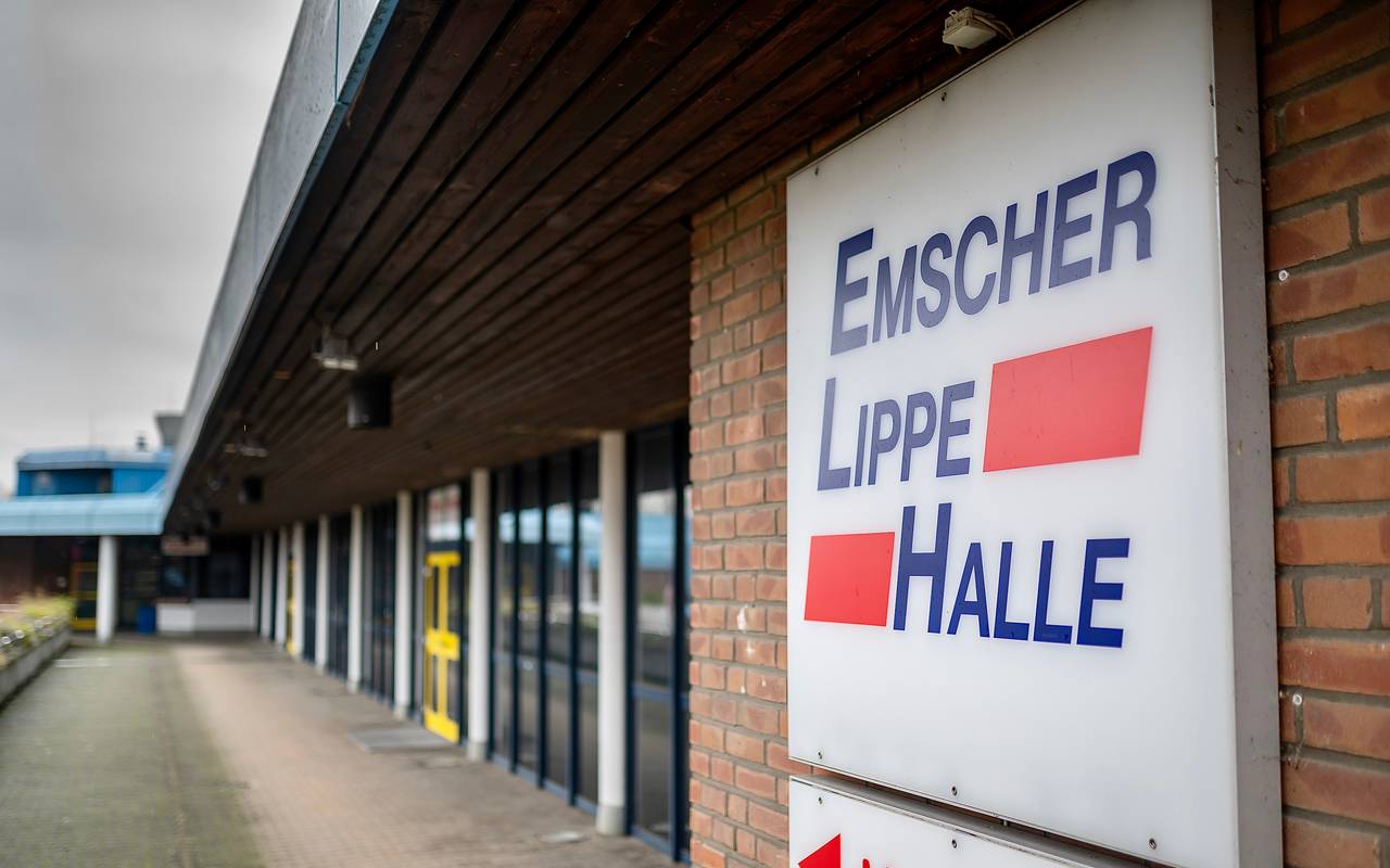 Der obere Eingang der Emscher-Lippe-Halle in Gelsenkirchen