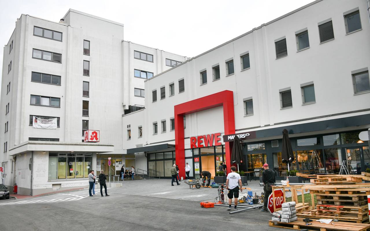 Blick auf den REWEMarkt im Glückauf-Center Gladbeck