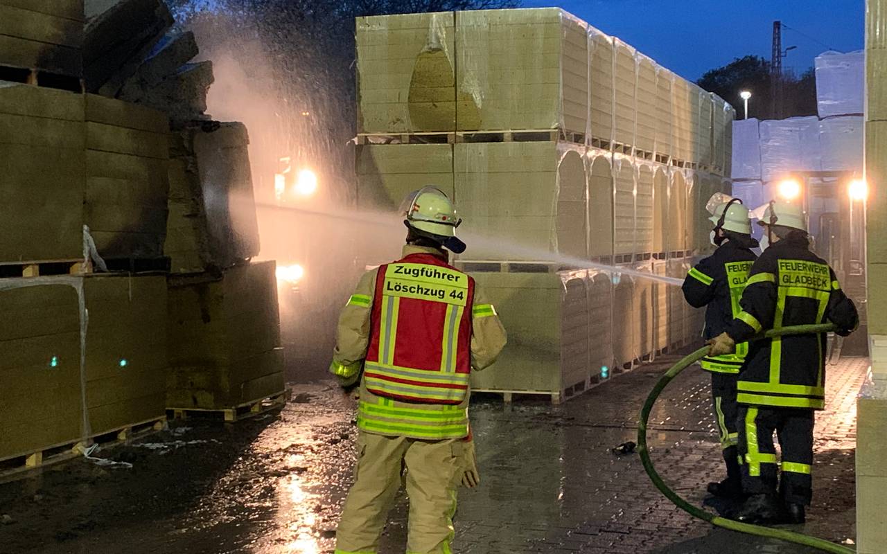 Feuer Verpackungen und Paletten