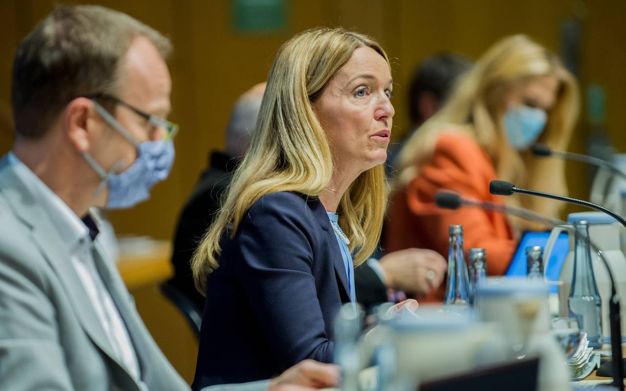 Gladbecks Bürgermeisterin Bettina Weist in der Ratssitzung