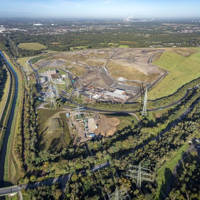 Luftbild der Zentraldeponie Emscherbruch in Gelsenkirchen