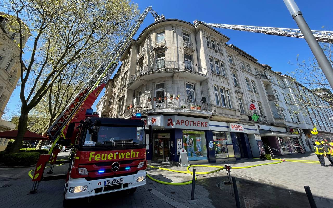 Feuerwehrautos auf dem Heinrich-König-Platz in Gelsenkirchen