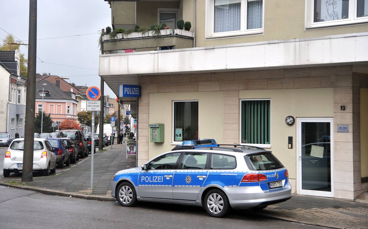 Vor der Polizeiwache in Gelsenkirchen-Horst