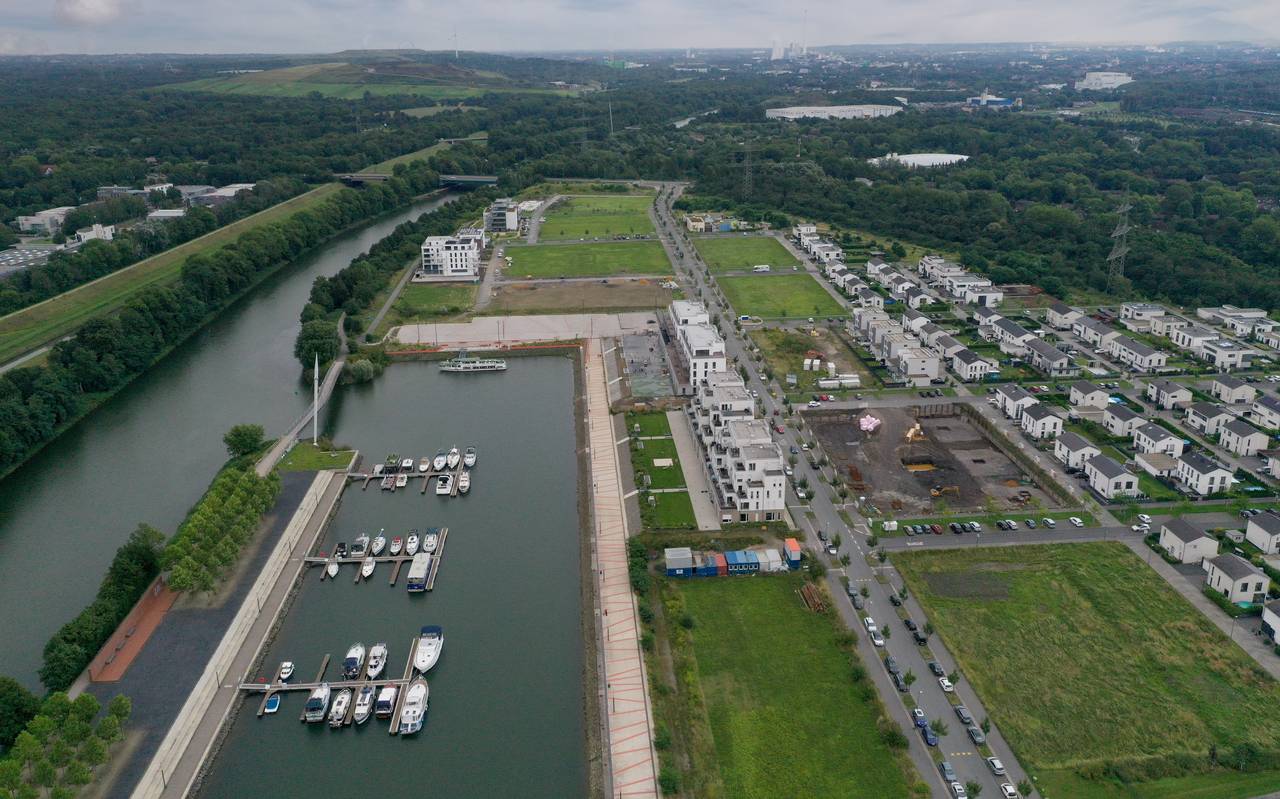Luftbild vom Hafen Graf Bismarck
