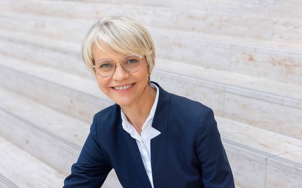 Porträt von Dorothee Feller