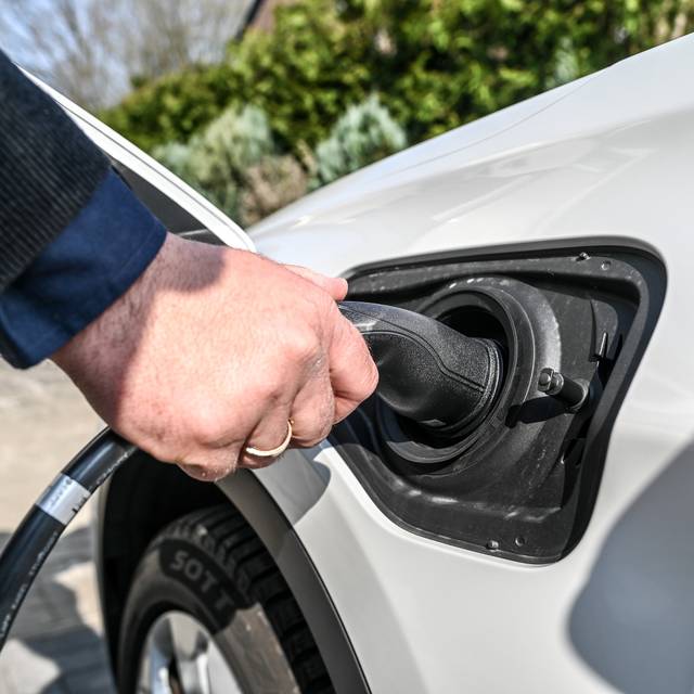 Ladevorgang bei einem Elektroauto
