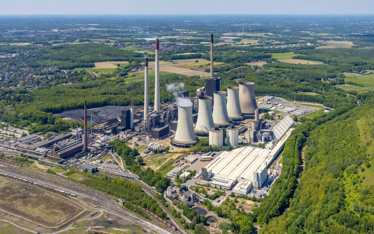 Das Kraftwerk Scholven in Gelsenkirchen aus der Luft
