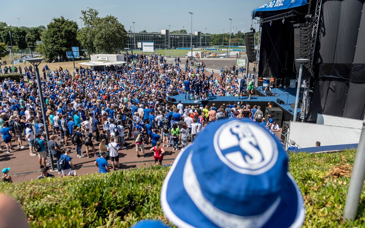 Fans beim Schalke-Tag 2022