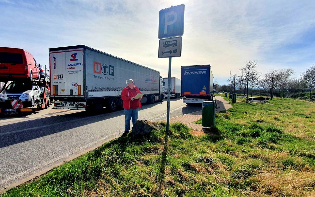 Autobahn-Parkplatz