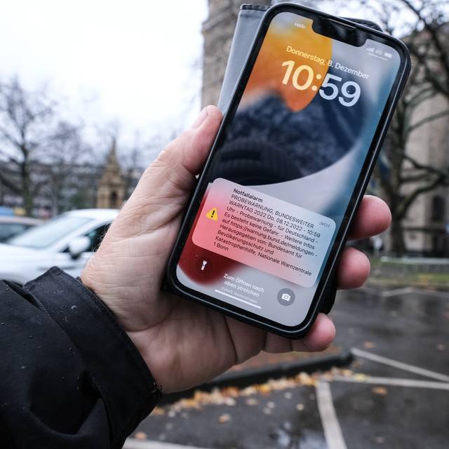 Handy-Nachricht mit Probealarm von Cell Broadcast