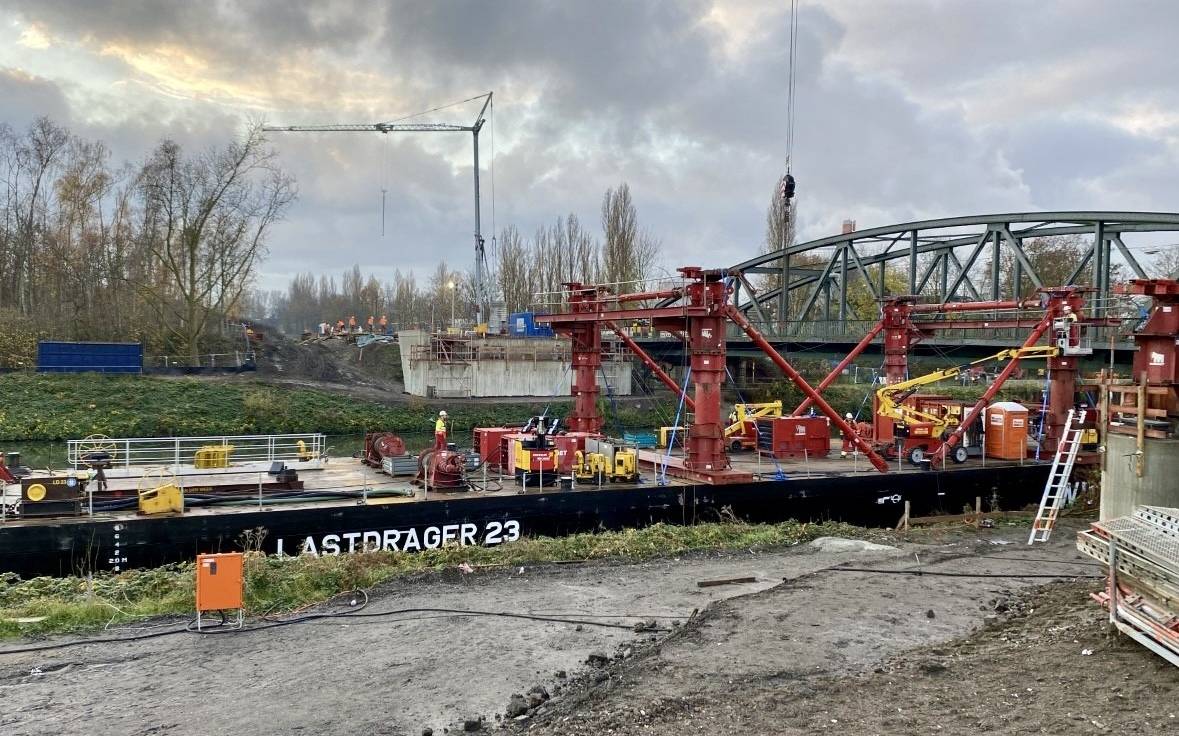 Neue Brücke über den Rhein-Herne-Kanal an der Uechtingstraße