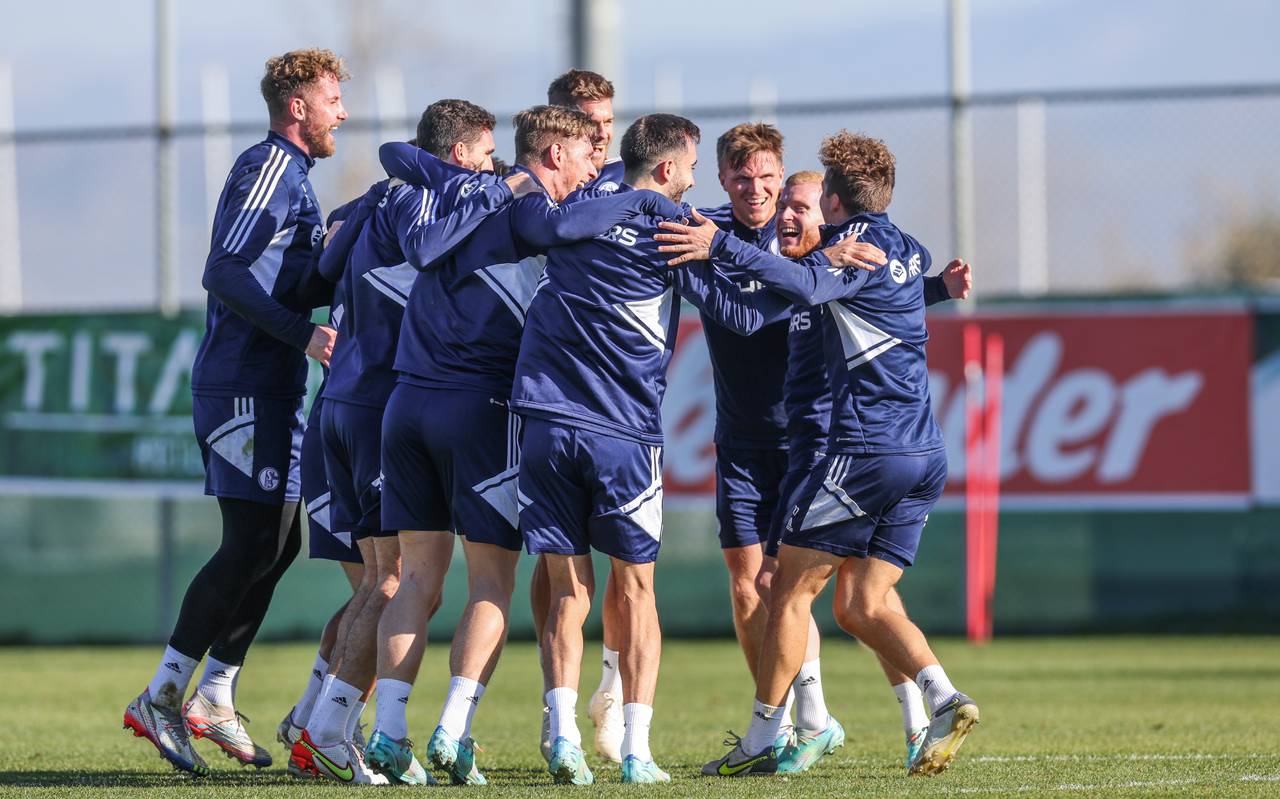 Schalke-Training im Trainingslager in Belek