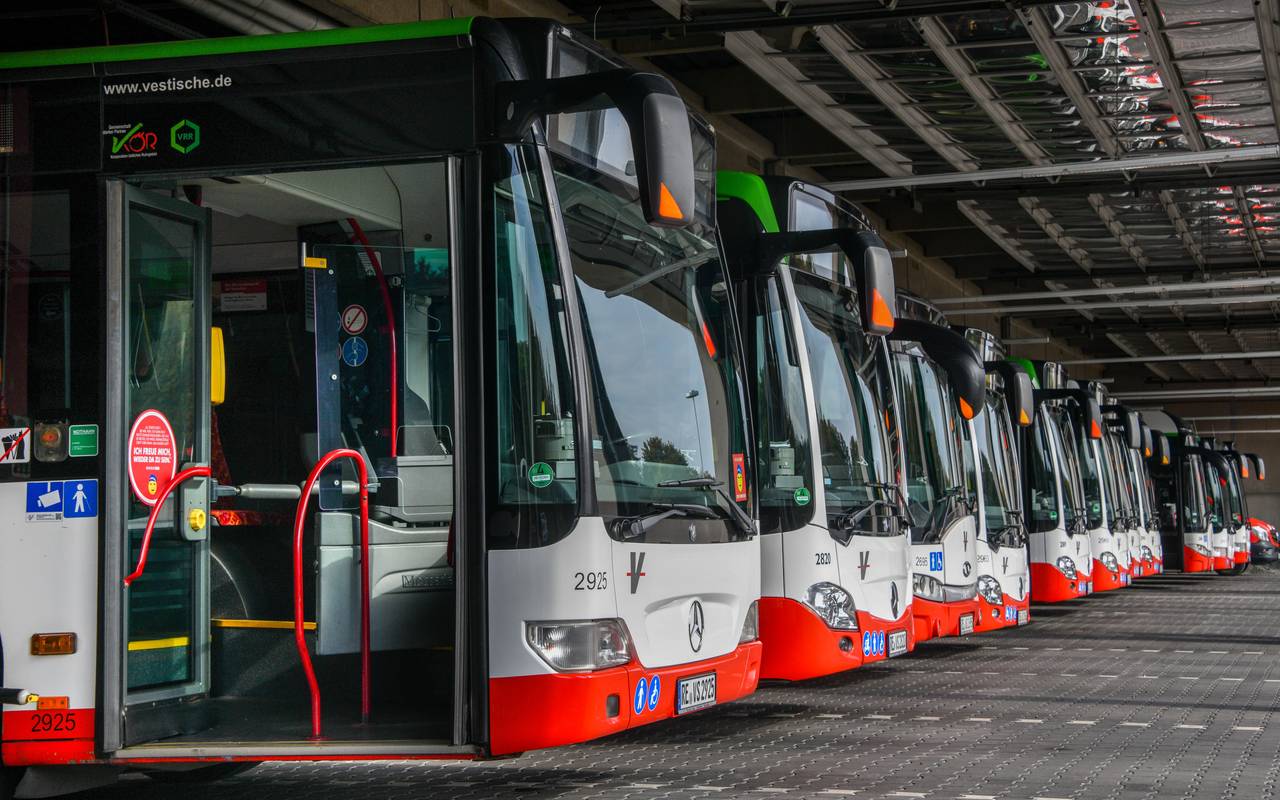 Busse der Vestischen stehen im Depot