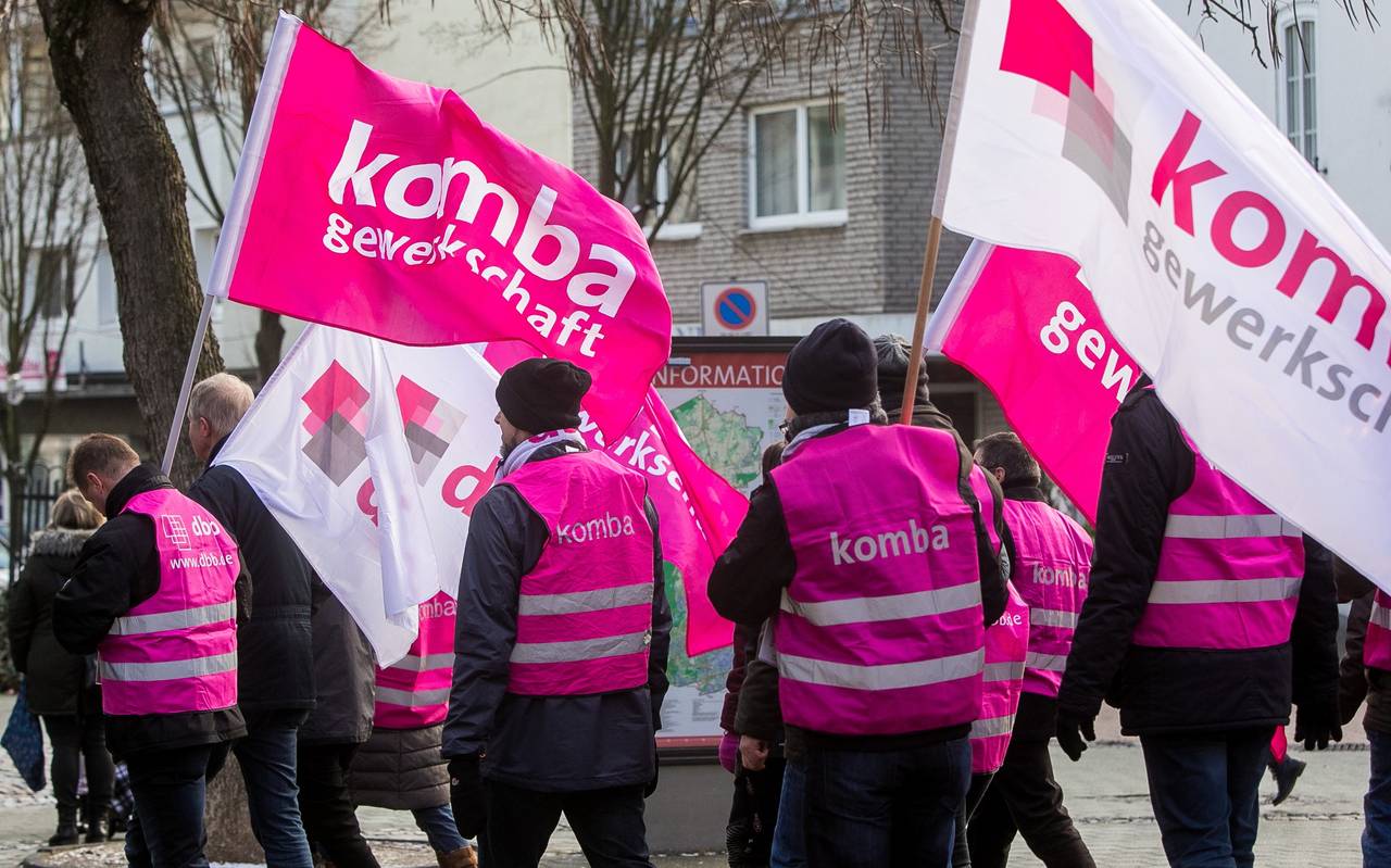 Warnstreik-Kundgebung der Gewerkschaft Komba