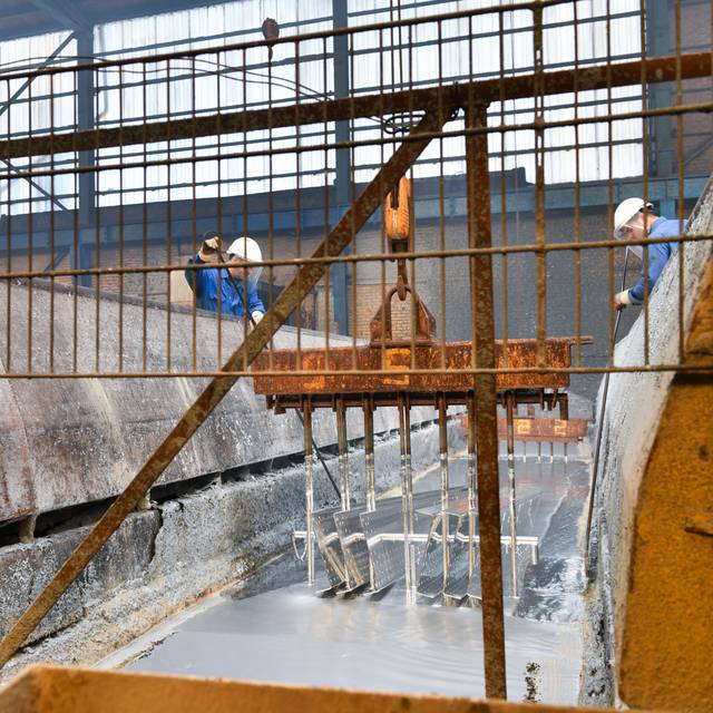 Mitarbeiter in der Firma ZINQ im Gelsenkirchener Stadthafen