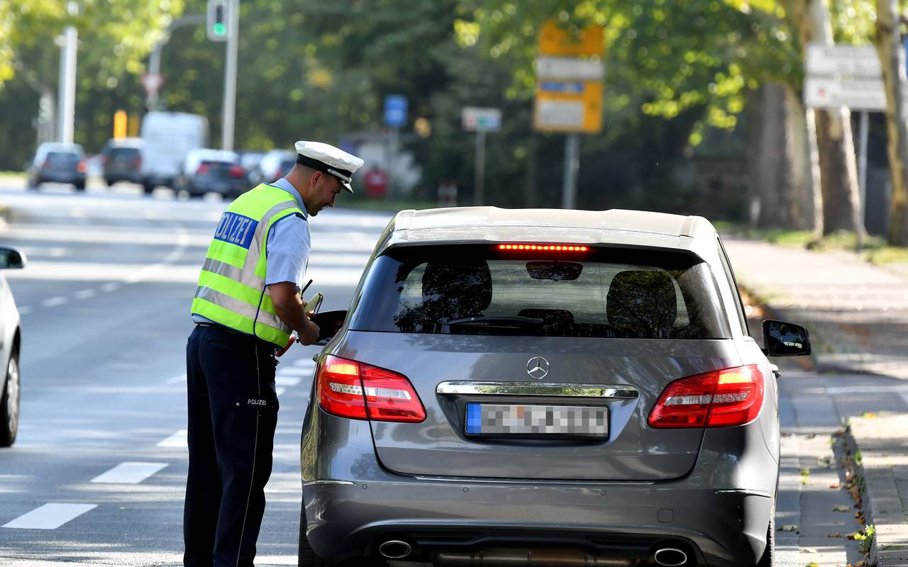 Symboldbild einer Polizeikontrolle