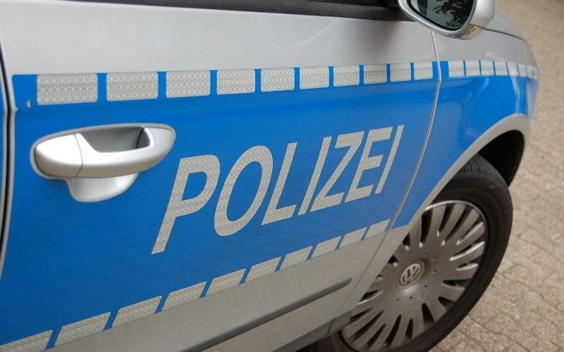 Symbolbild Polizeiwagen Seitenansicht