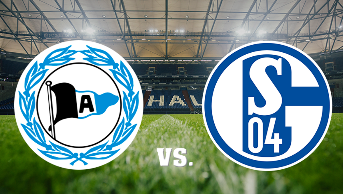 Eine Grafik mit den Vereinslogos von Schalke und Arminia Bielefeld.