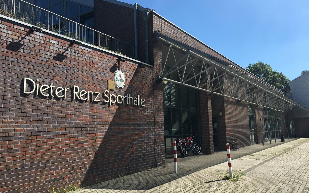 Außenansicht der Dieter-Renz-Halle in Bottrop