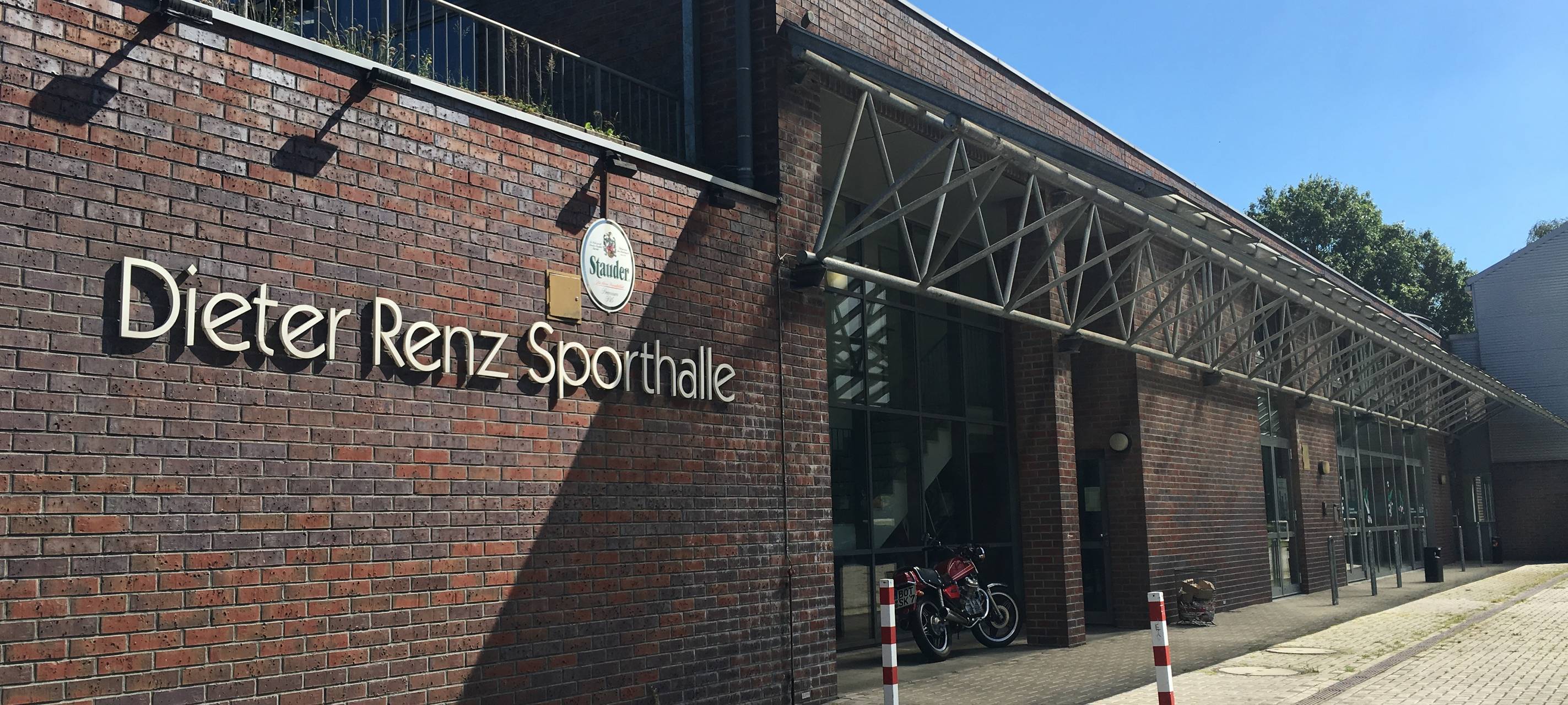 Außenansicht der Dieter-Renz-Halle in Bottrop
