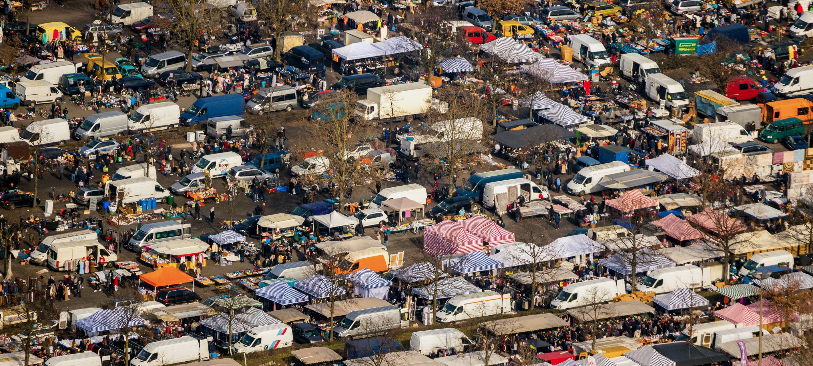 Trödelmarkt an der Arena