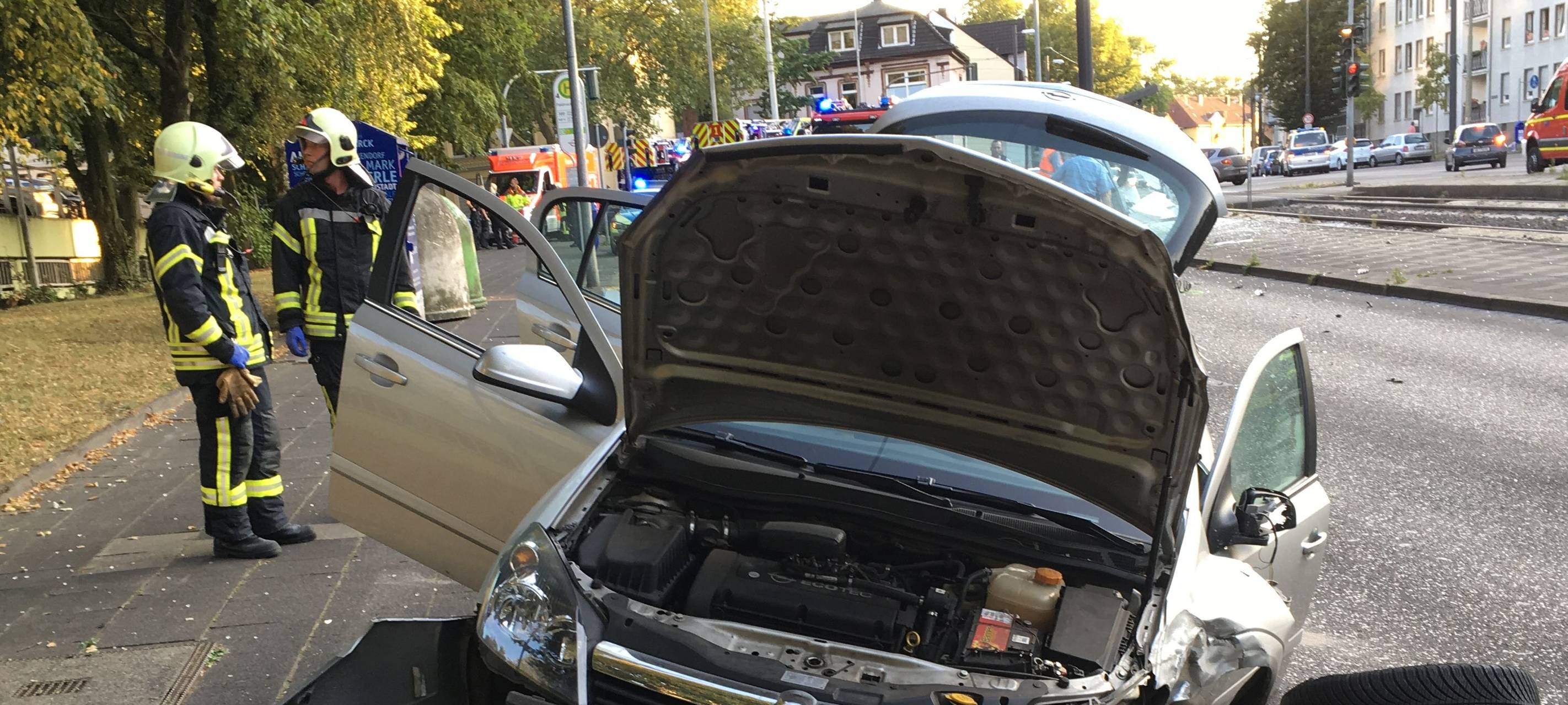 Unfall Straßenbahnhaltestelle Gelsenkirchen-Feldmark