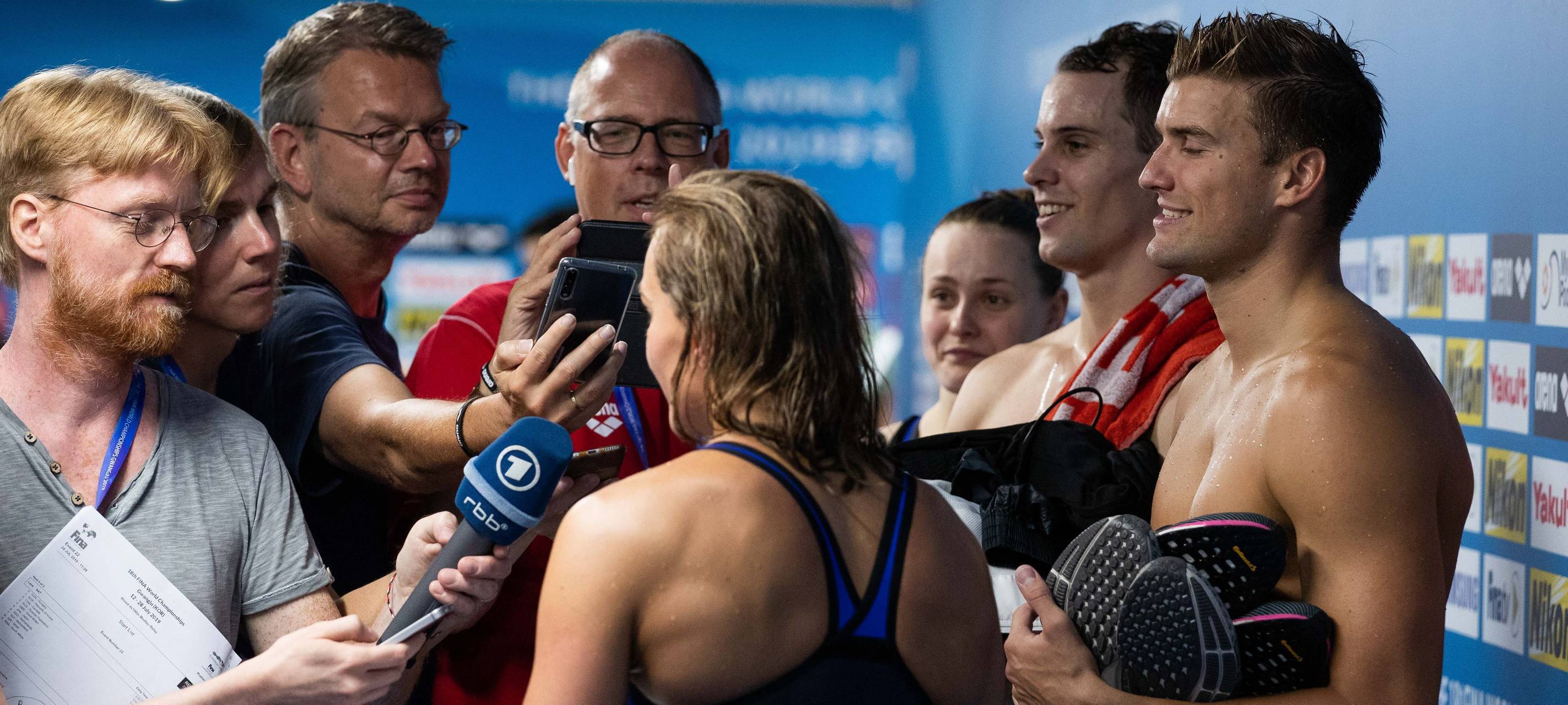 Jessica Steiger wird nach dem Rennen interviewt