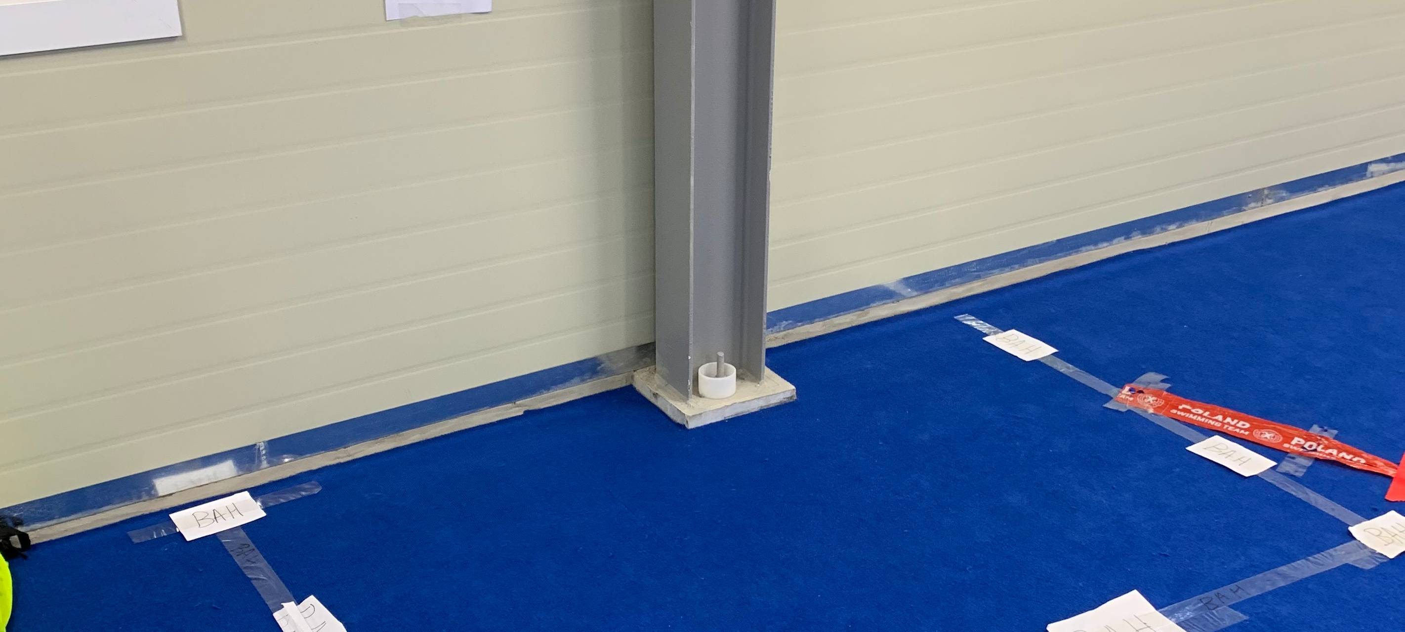 Der abgeklebte Bereich für die Sportler, am Beispiel der Bahamas