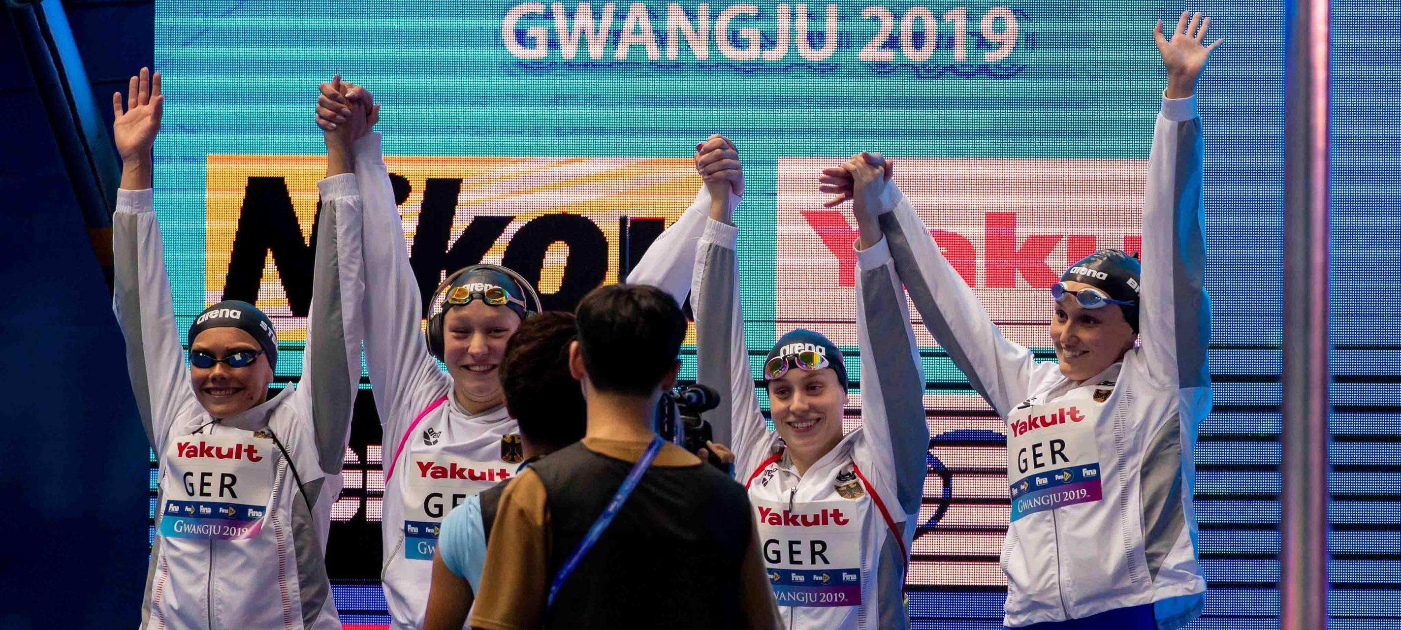 Dei 4x100 m Freistilstaffel vor dem Start