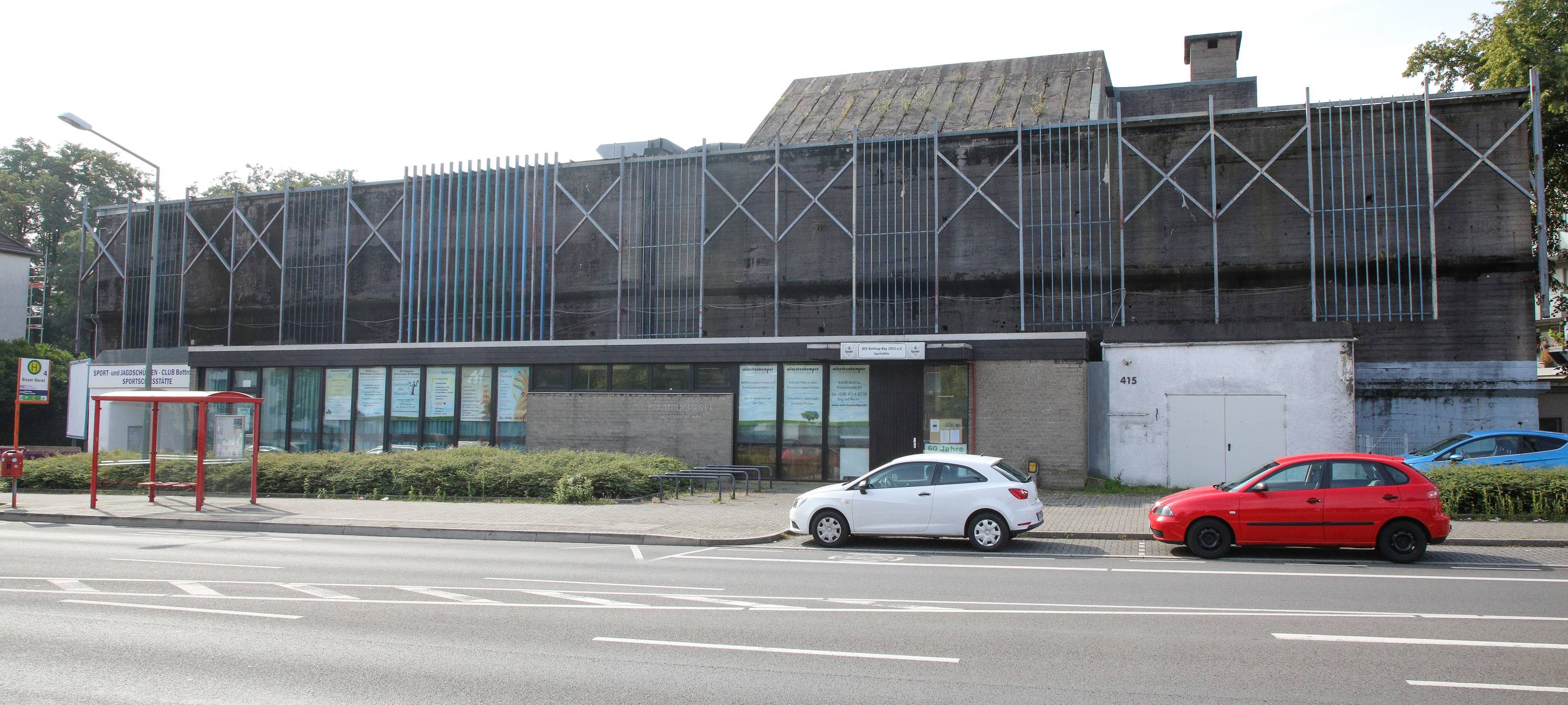 Der Hochbunker am Boyer Markt in Bottrop