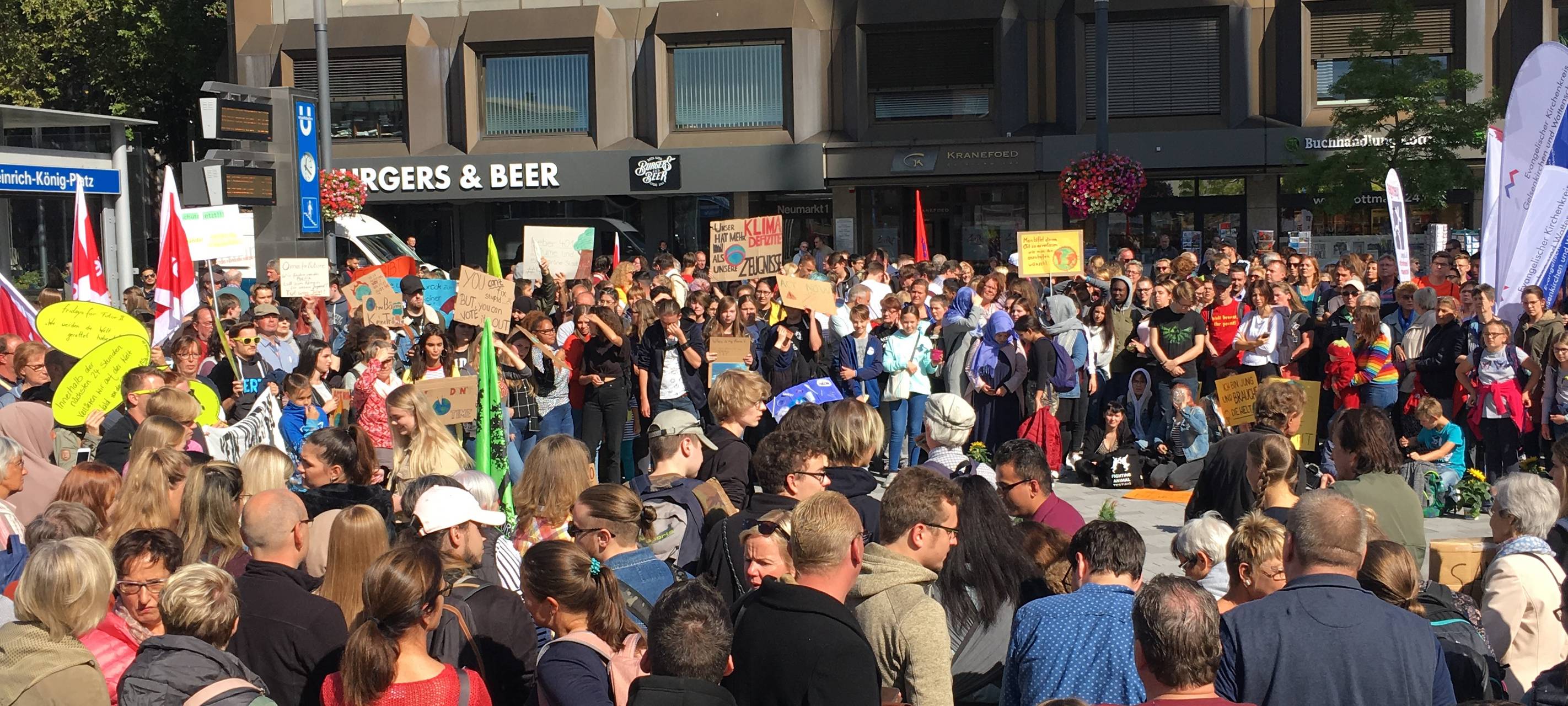 Viele Menschen bei den Fridays for Future-Demos dabei