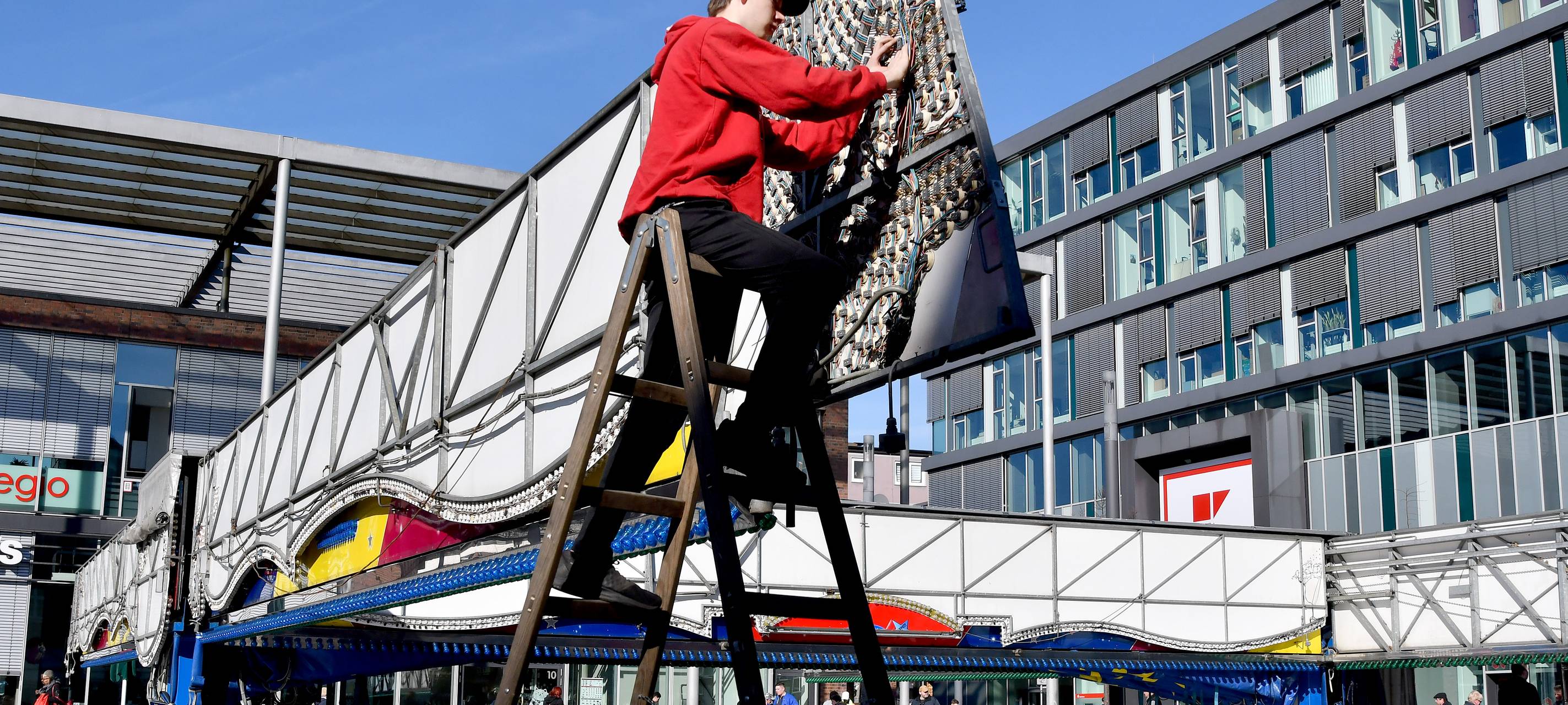 Kirmes-Aufbau Bottrop