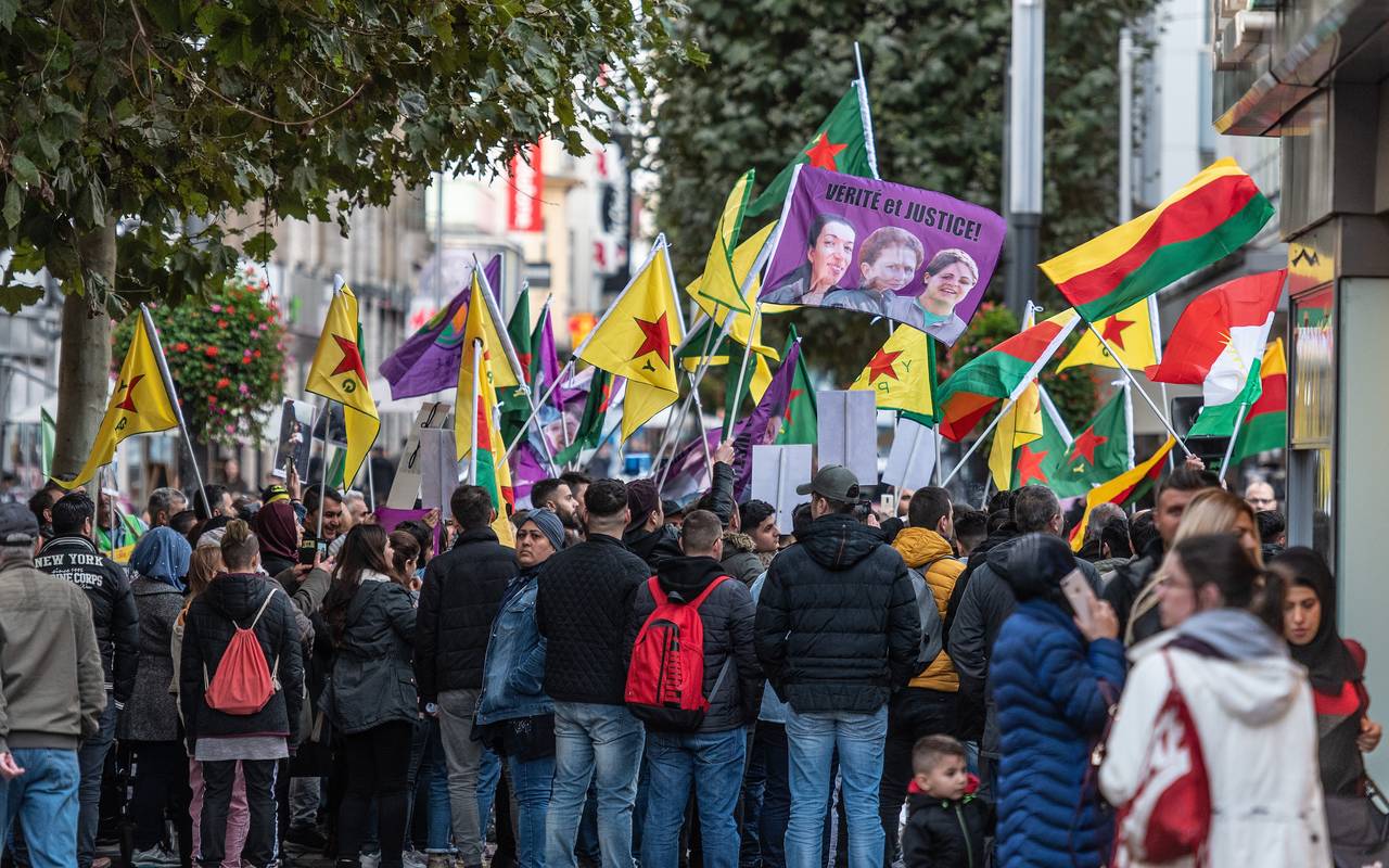 Kurden-Demo am Gelsenkirchener Preuteplatz