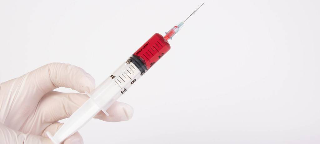 Mädchen mit Spritze angegriffen