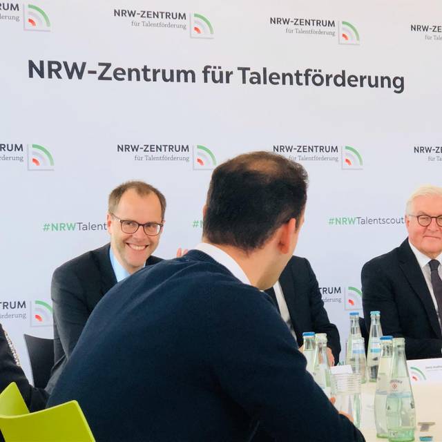 Bundespräsident Frank-Walter Steinmeier zu Gast beim NRW-Zentrum für Talentförderung in Gelsenkirchen-Ückendorf.
