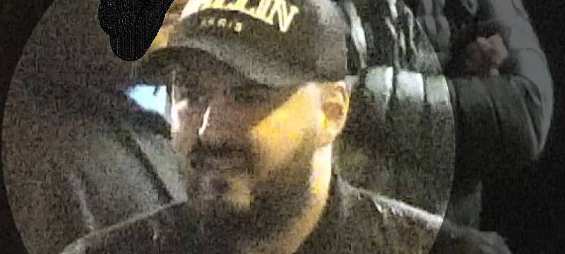 Polizei sucht diesen Steinewerfer von einer Demo in Bottrop