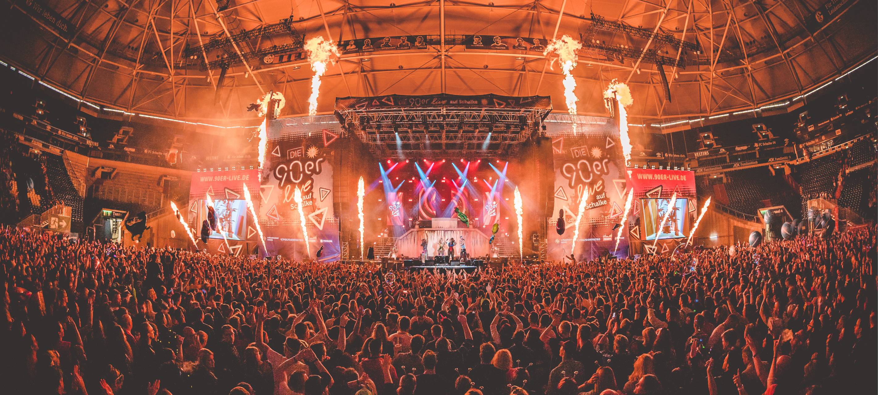 Bühne 90er Party auf Schalke