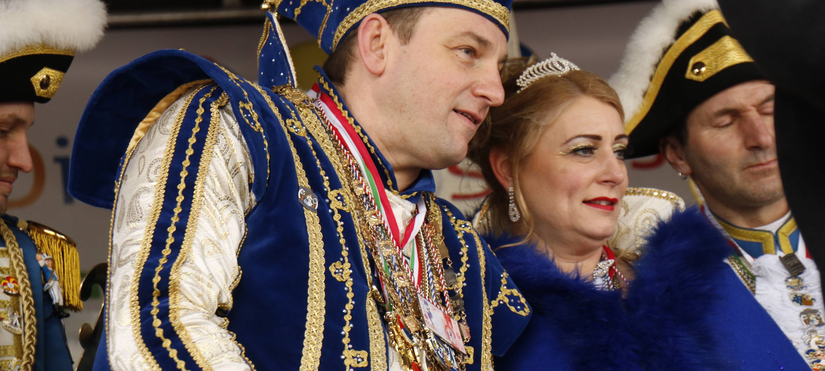 GLA | BOT | GE: Weiberfastnacht bei uns