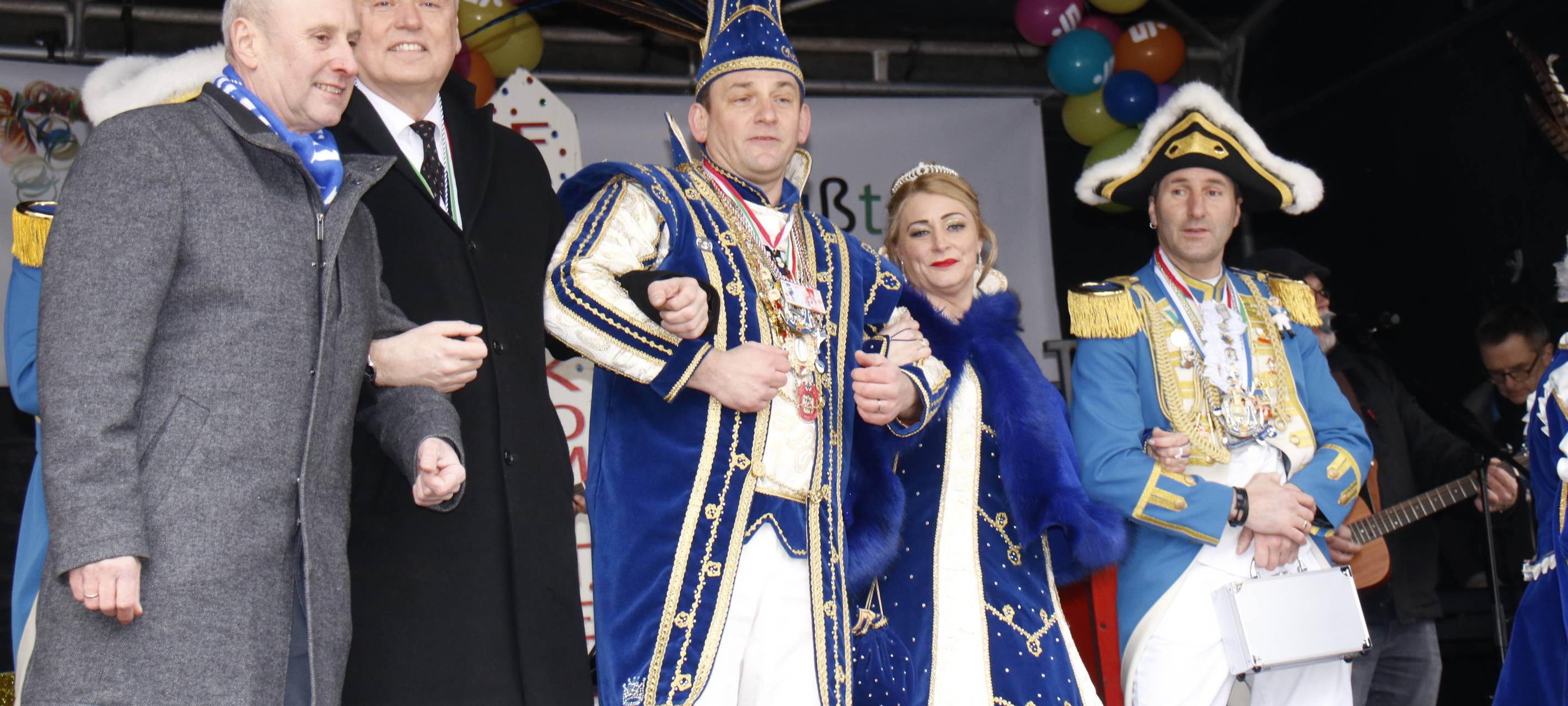 GLA | BOT | GE: Weiberfastnacht bei uns