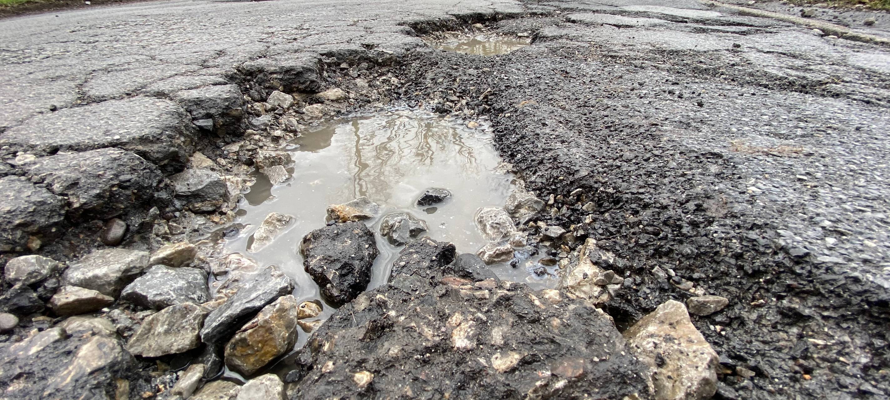 Straßen teilweise in einem katastrophalen Zustand